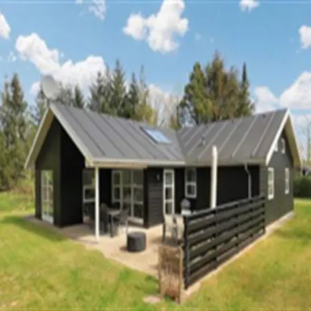 Varpu - 1-5km From The Sea By Interhome Hals