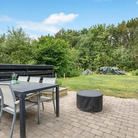 度假居 Varpu - 1-5km From The Sea By Interhome