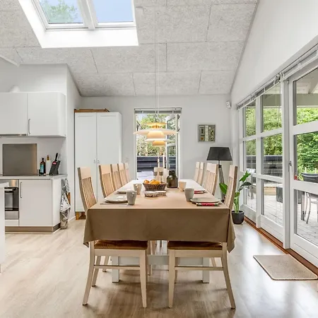 Varpu - 1-5km From The Sea By Interhome 度假居