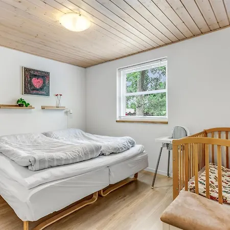 Varpu - 1-5km From The Sea By Interhome Hals