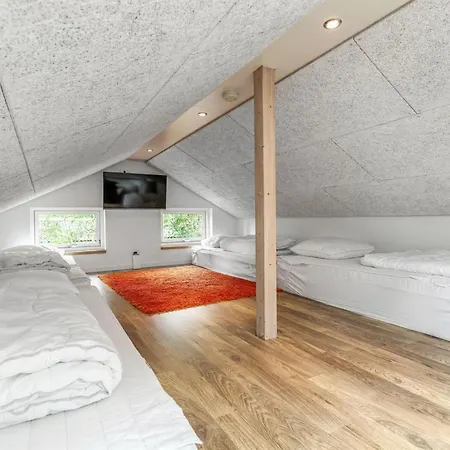 Nyaraló Varpu - 1-5km From The Sea By Interhome Hals