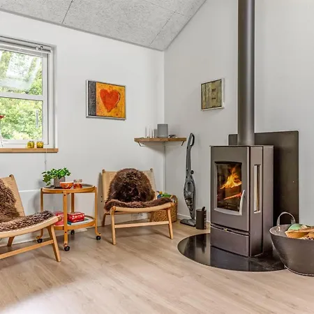 Varpu - 1-5km From The Sea By Interhome Nyaraló Hals